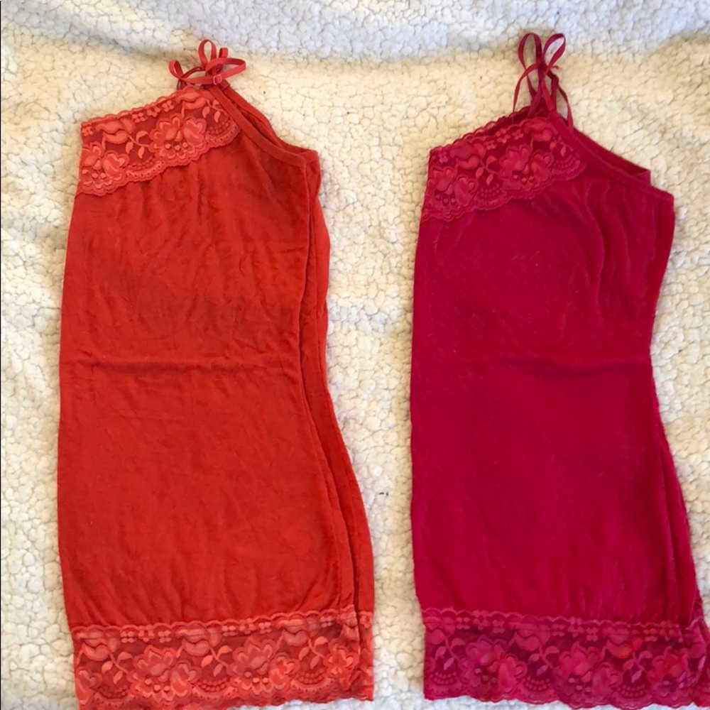 2 camisoles